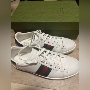 Authentic Women’s Gucci Ace Sneakers